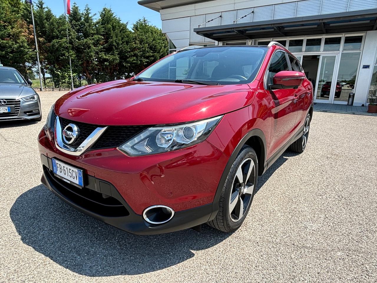 Nissan Qashqai 1.6 dCi 2WD 360 - 2015