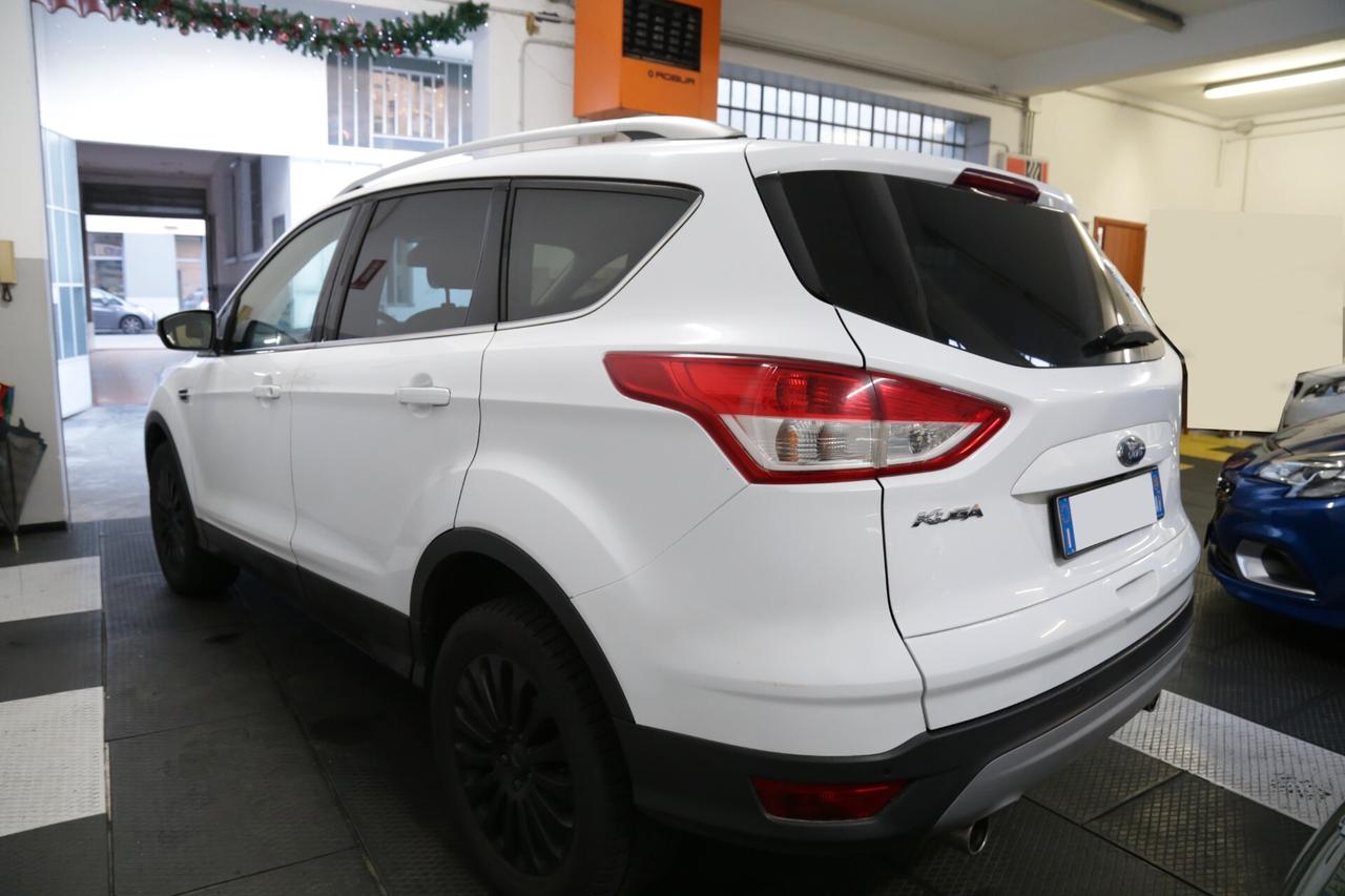 Ford Kuga 2.0 TDCI 150 CV S&S 4WD Powershift Titanium