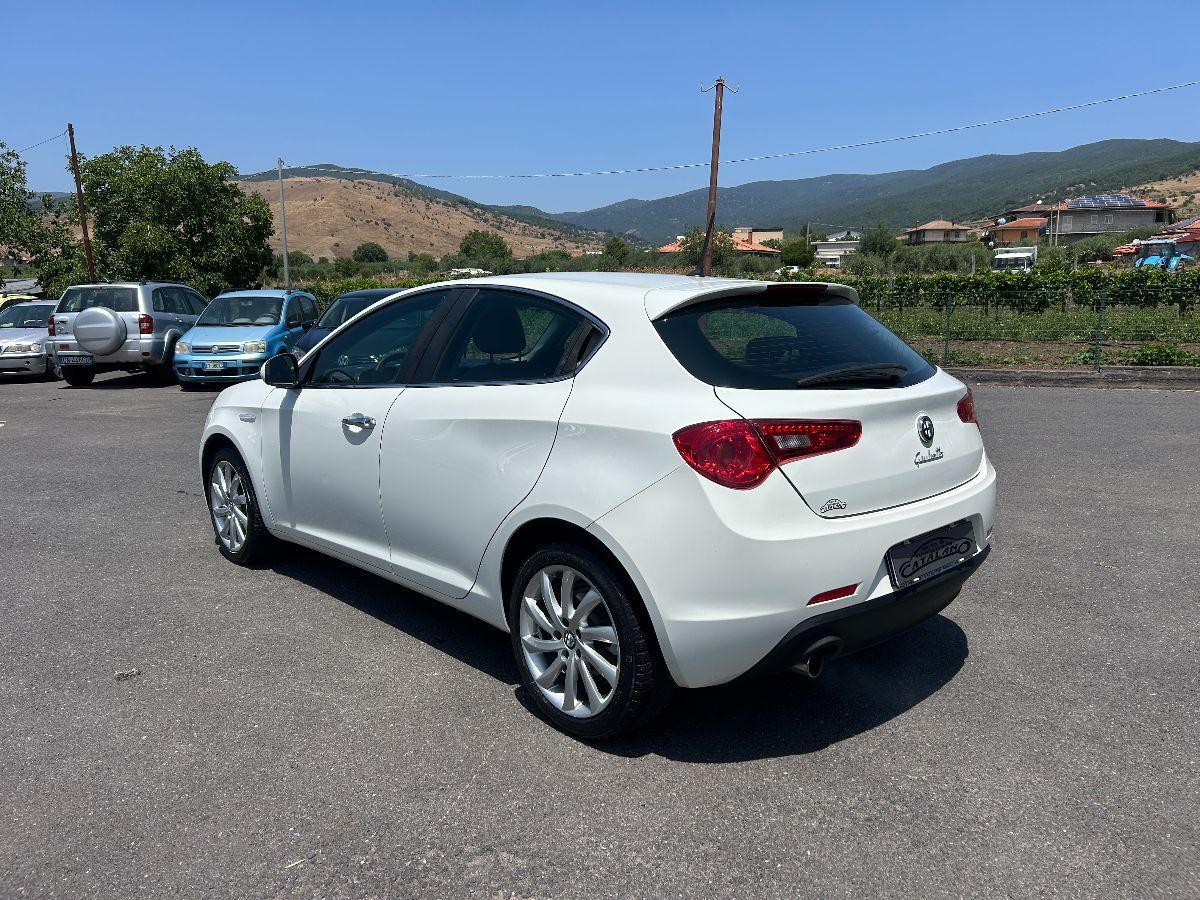 ALFA ROMEO - Giulietta - 1.6 JTDm-2 105 CV Distinctive