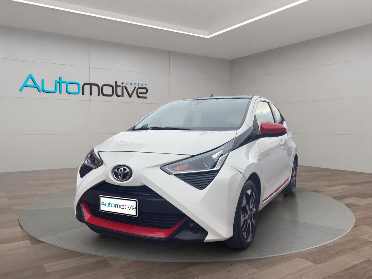 Toyota Aygo Connect 1.0 VVT-i 72 CV 5 porte x-play MMT