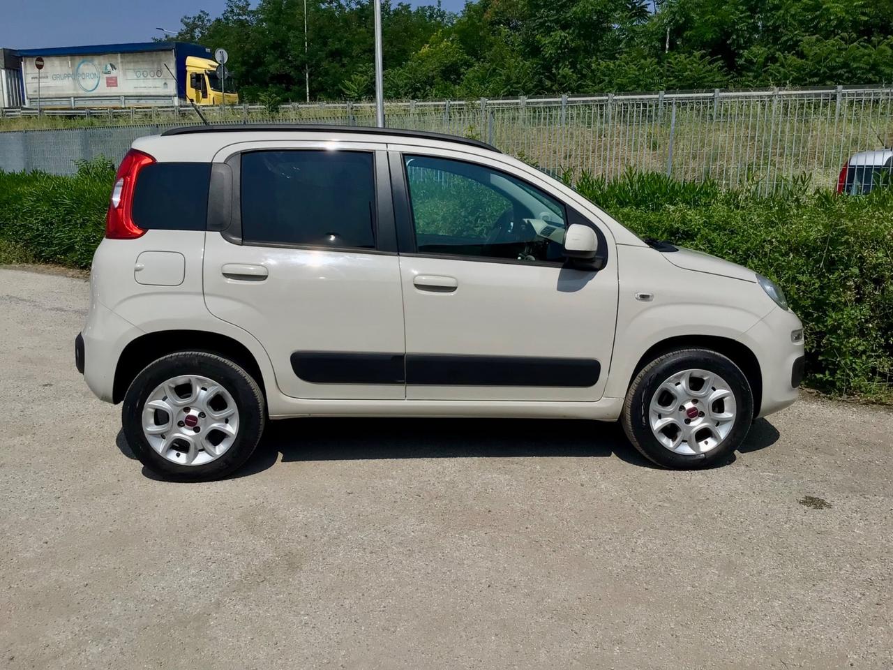 Fiat Panda 0.9 TwinAir Turbo Natural Power Lounge