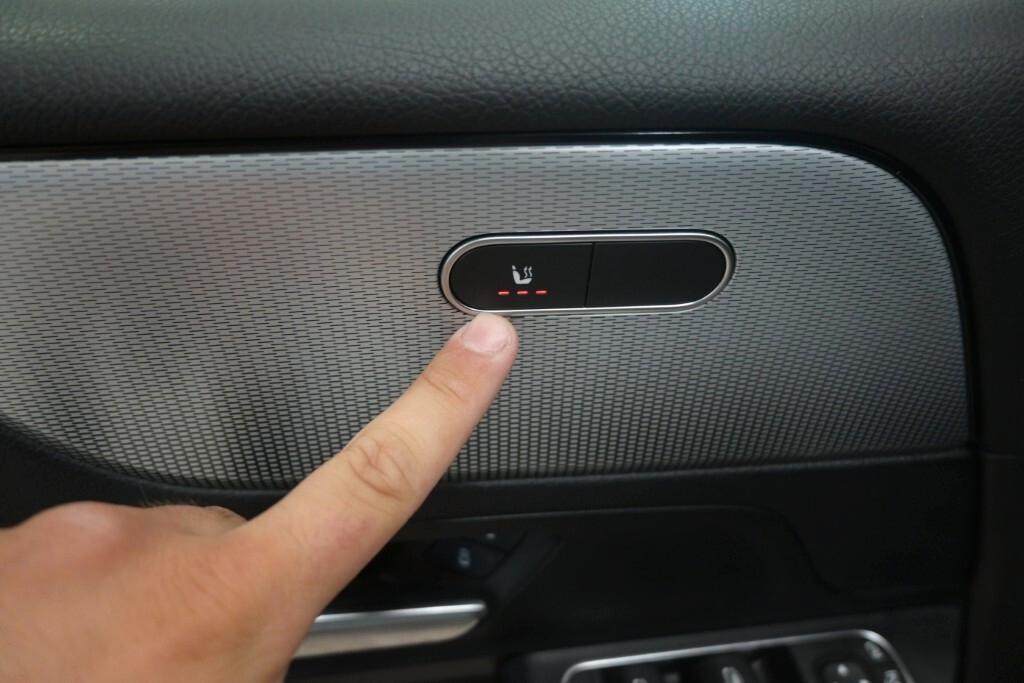 MERCEDES-BENZ B 180D 115CV 6M. BUSINESS SOLUTION ( FARI LED - PELLE - CRUISE - NAVI PREMIUM - PARK ASSIST - TELECAMERA POST. )