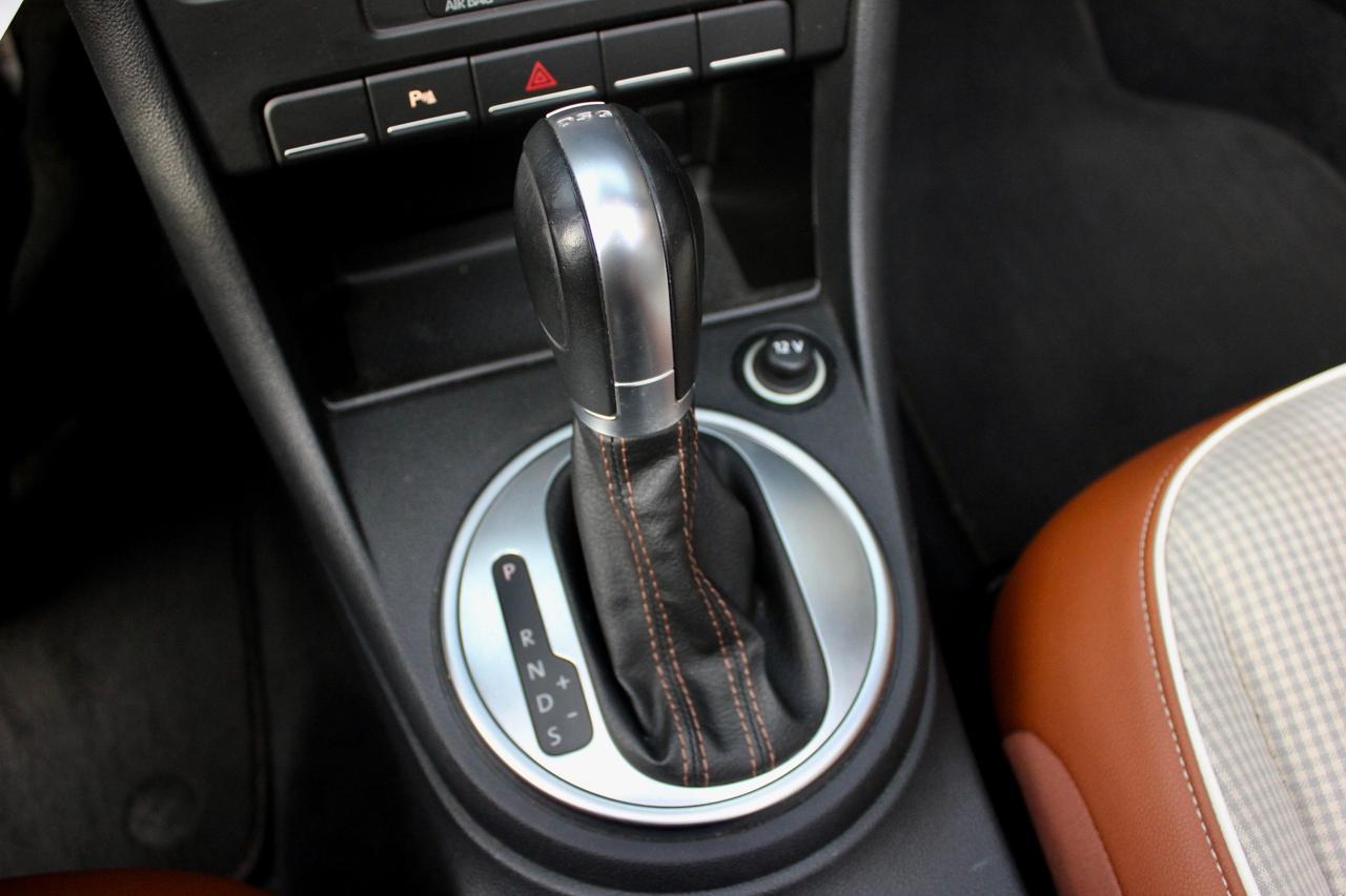 Volkswagen Maggiolino DSG CUP CABRIO 1.2 TSI BIXENON NAVY SEDILI RISC.