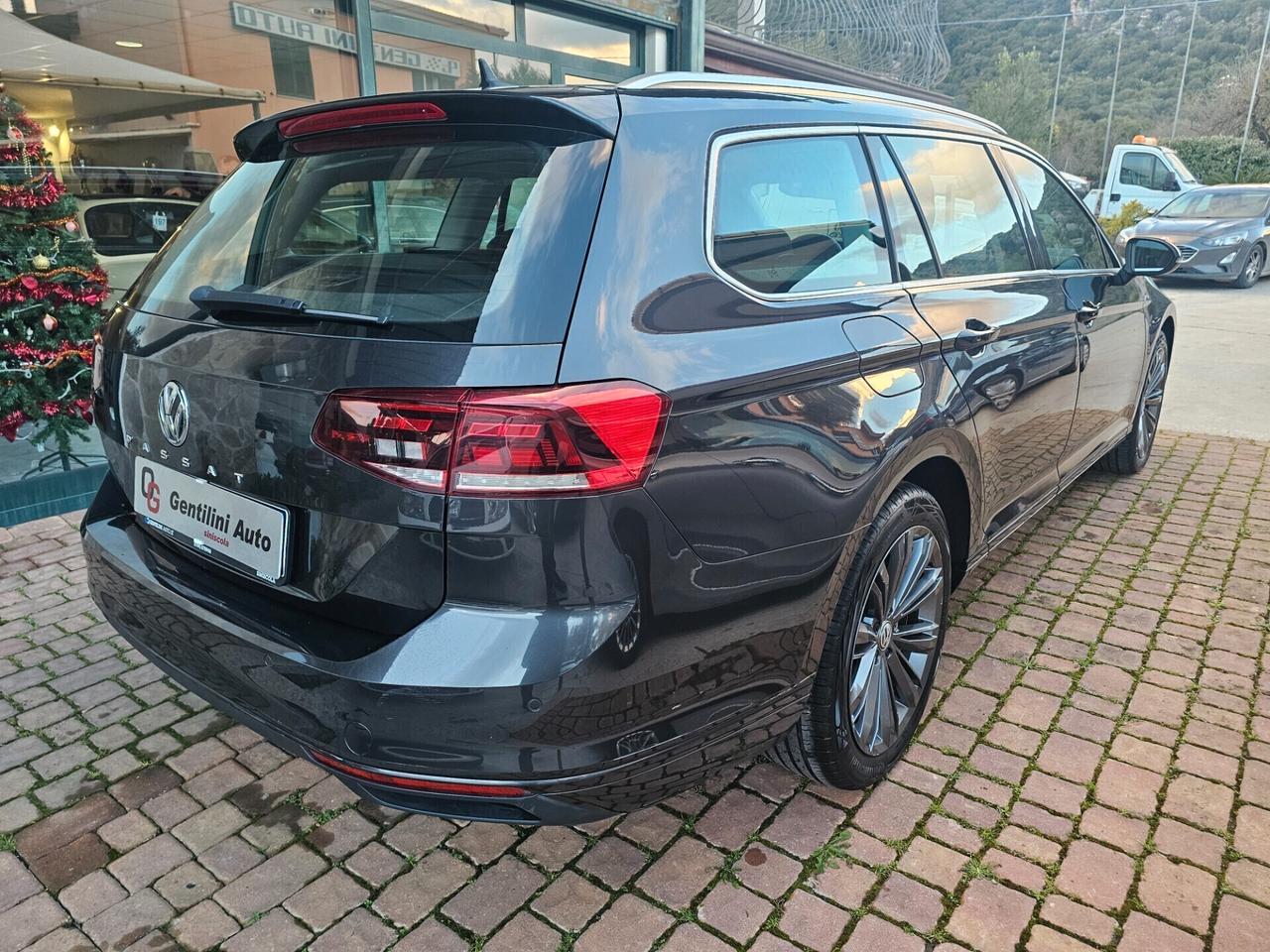 Volkswagen Passat Variant 1.6 TDI SCR DSG Business