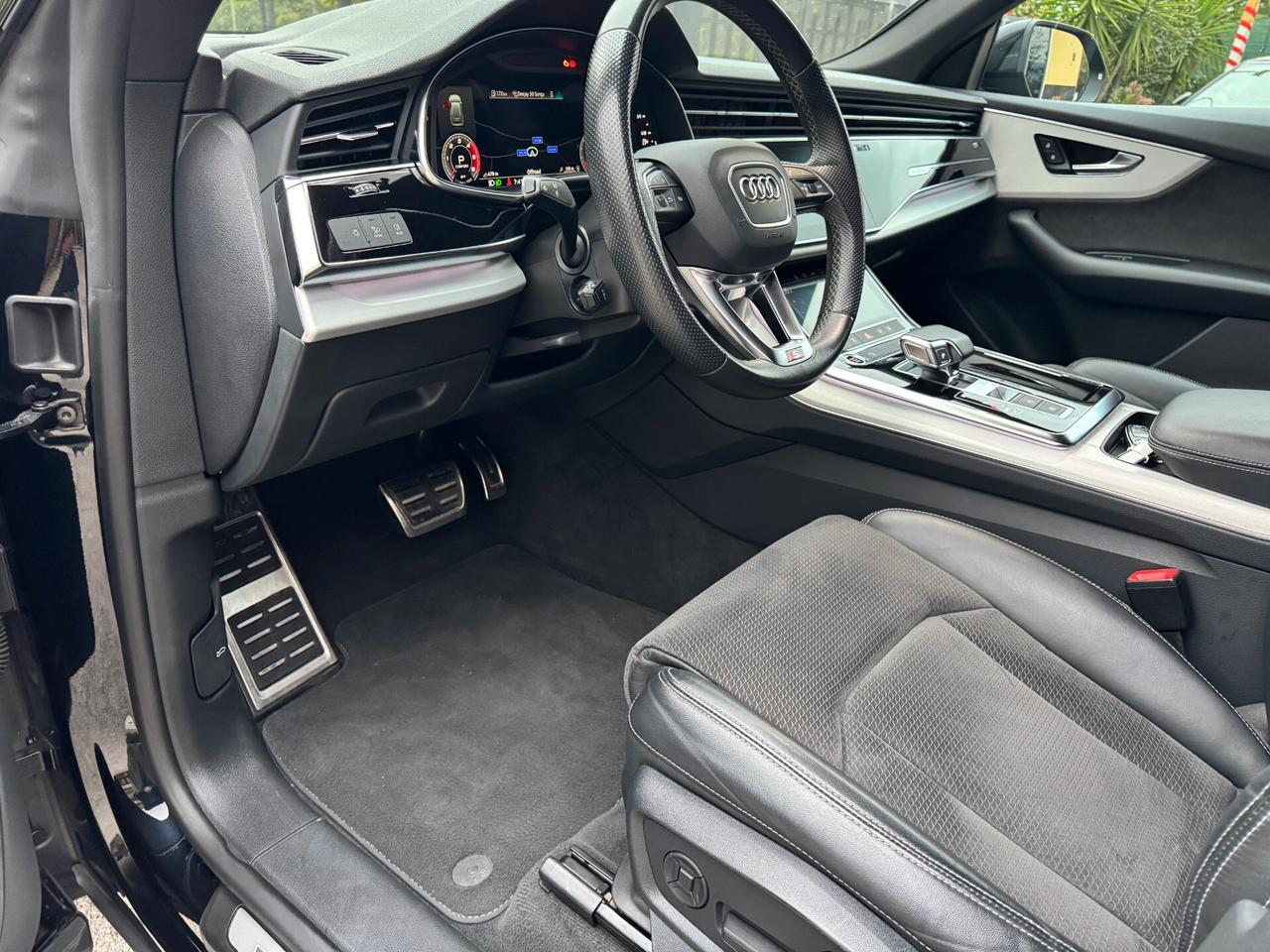 Audi Q8 45 TDI quattro tiptronic Sport