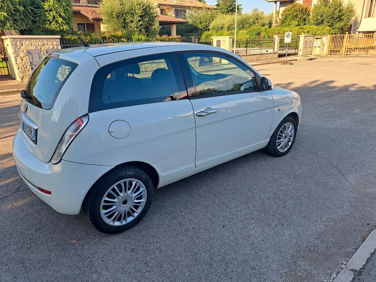 Lancia Ypsilon 1.2 Oro