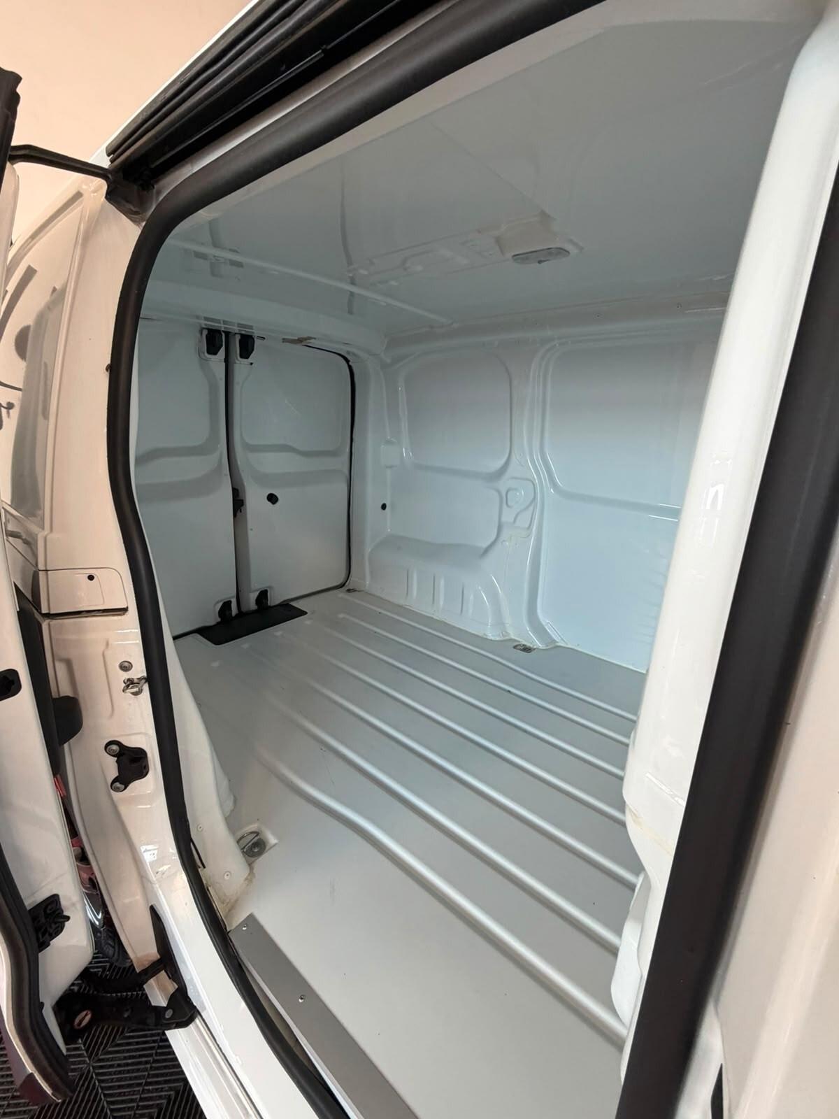 Citroen Jumpy e-Jumpy 50 kWh Furgone XS Isotermico