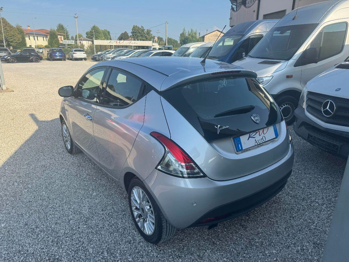 LANCIA - Ypsilon - 1.2 69 CV 5p. Platinum