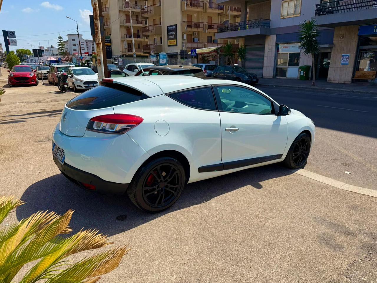 Renault Megane Mégane Coupé 1.5 dCi 110CV Luxe -ANNO 03/2010