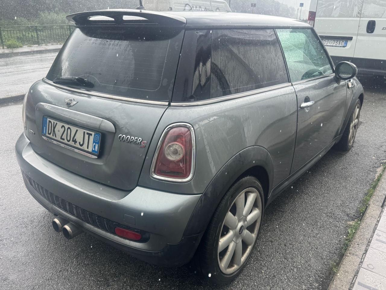 Mini 1.6 16V Cooper S cv 174 km 180.000 - 2007