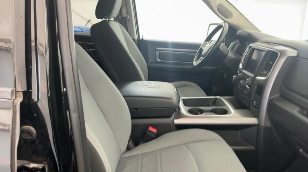 Dodge Ram Classic 5.7 V8 HEMI IVA COMPRESA