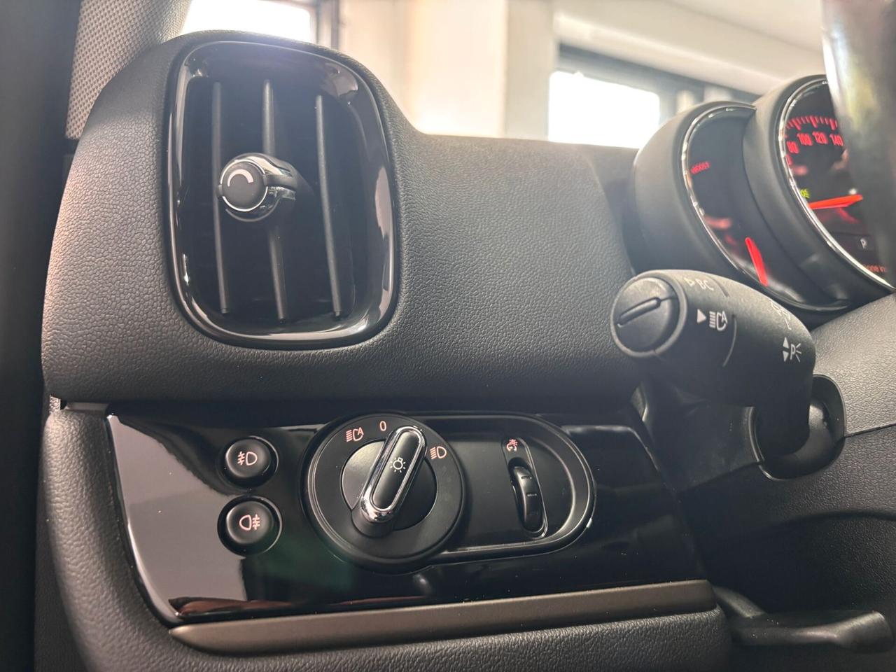 MINI COUNTRYMAN COOPER SE ALL4 NAVI-LED