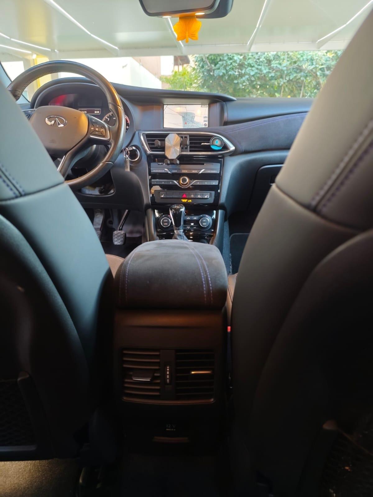 Infiniti Q30 1.5 diesel Business Executive
