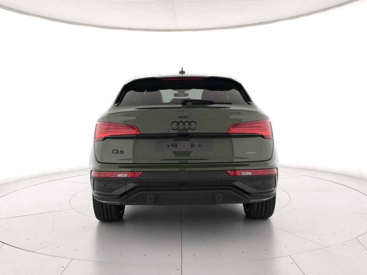 Audi Q5 sportback 40 2.0 tdi mhev 12v identity black quattro s-tronic