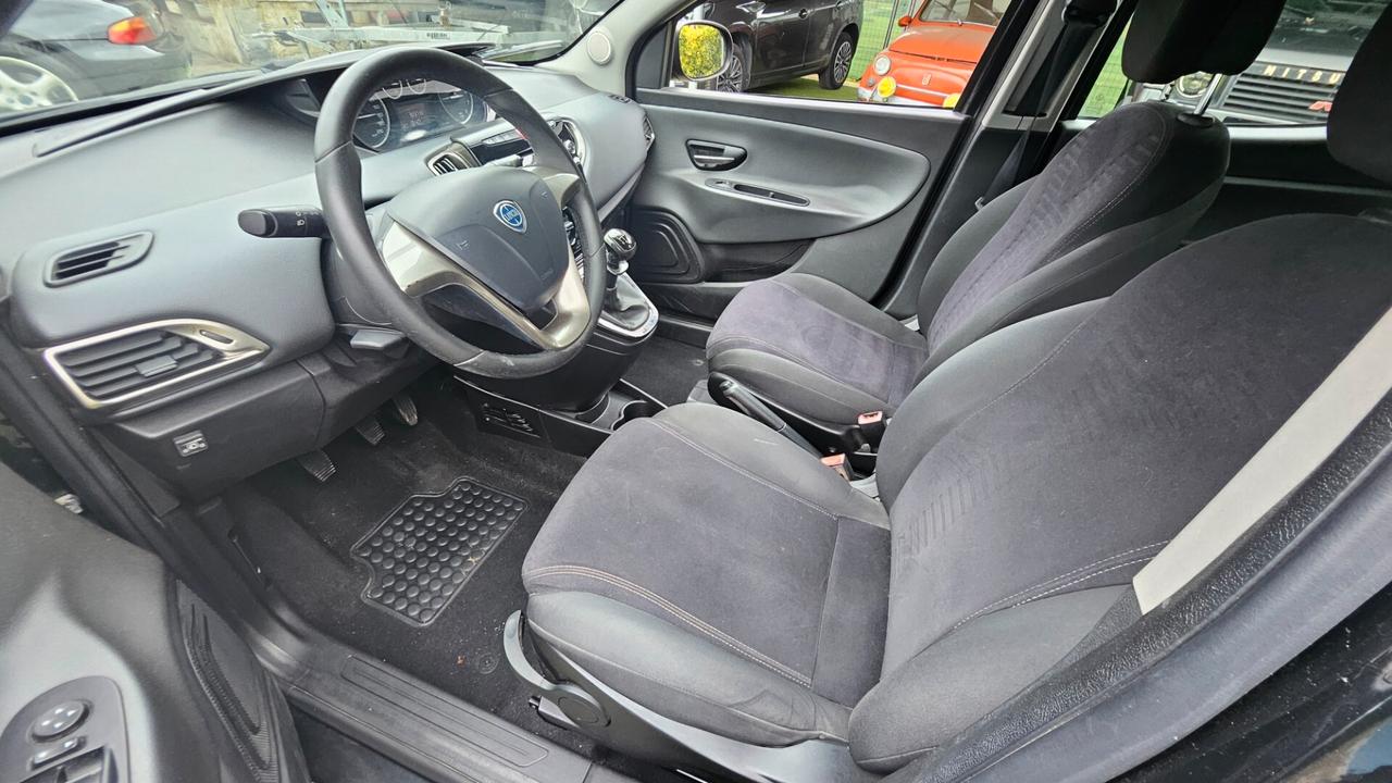 Lancia Ypsilon 1.2 69 CV 5 porte GPL Ecochic Gold