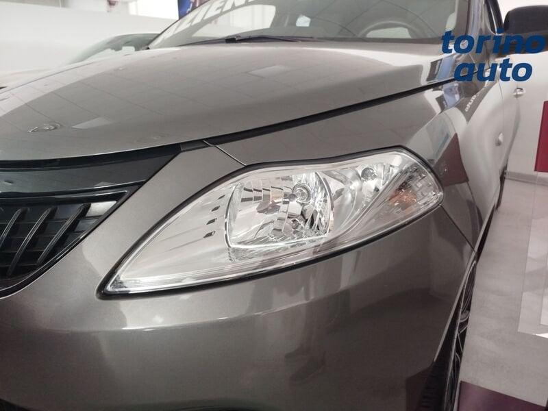 Lancia Ypsilon Ibrida SILVER PLUS