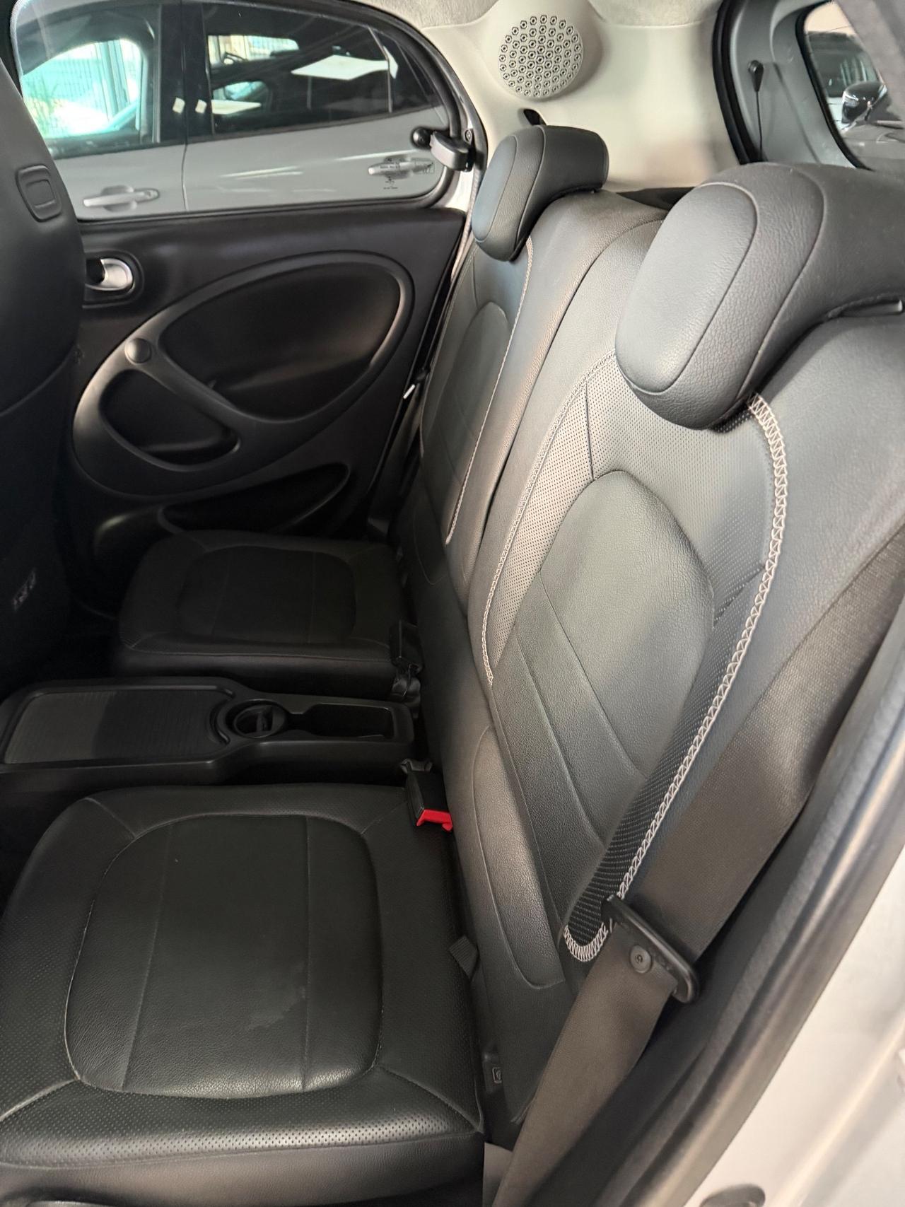 Smart ForFour 1.0 70CV ALLESTIMENTO BRABUS AUTOMATICO