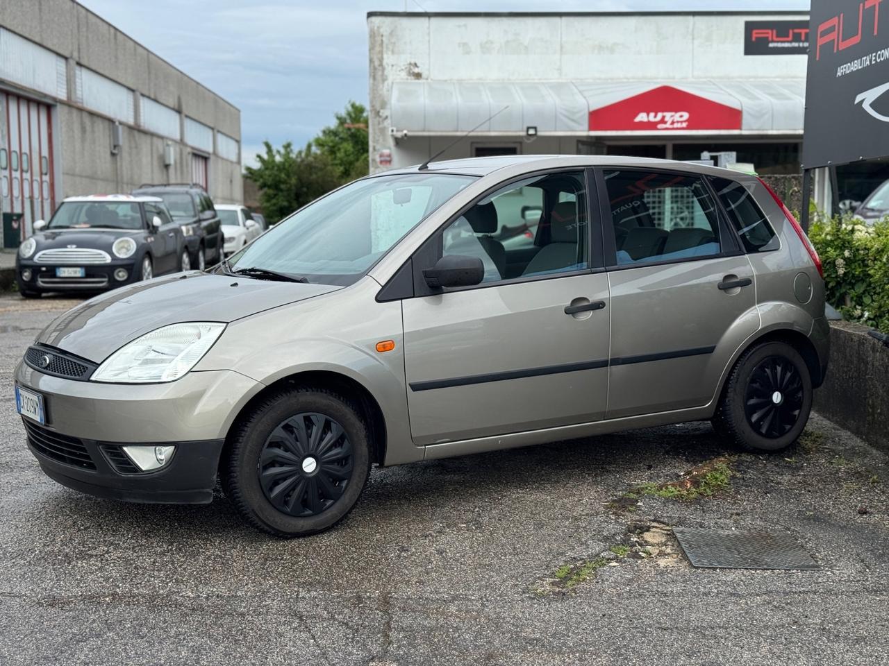 Ford Fiesta 1.2 16V 5p. Ghia