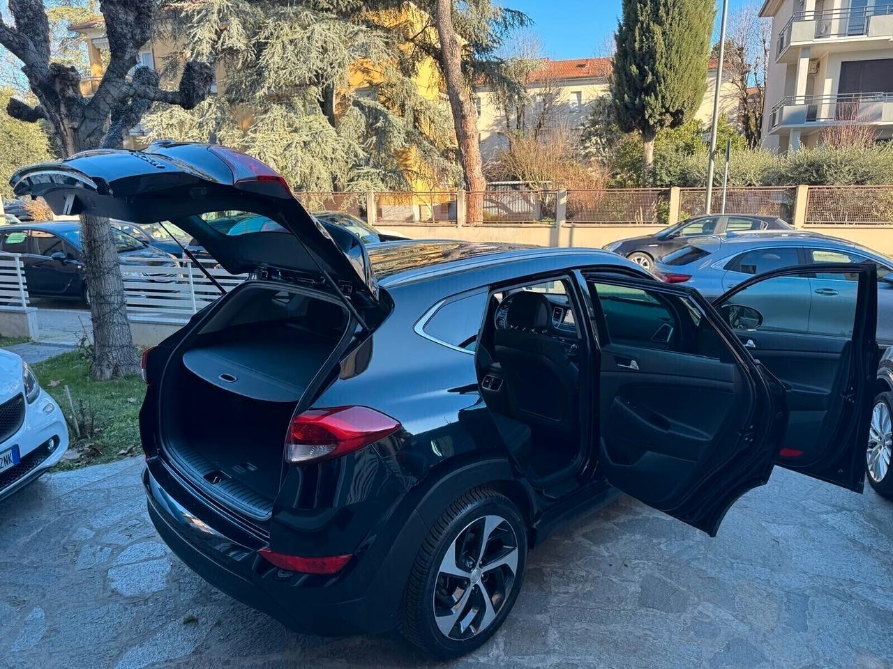 HYUNDAI TUCSON 1.7 CRDi XPOSSIBLE KM 76.000 UNIPROP.