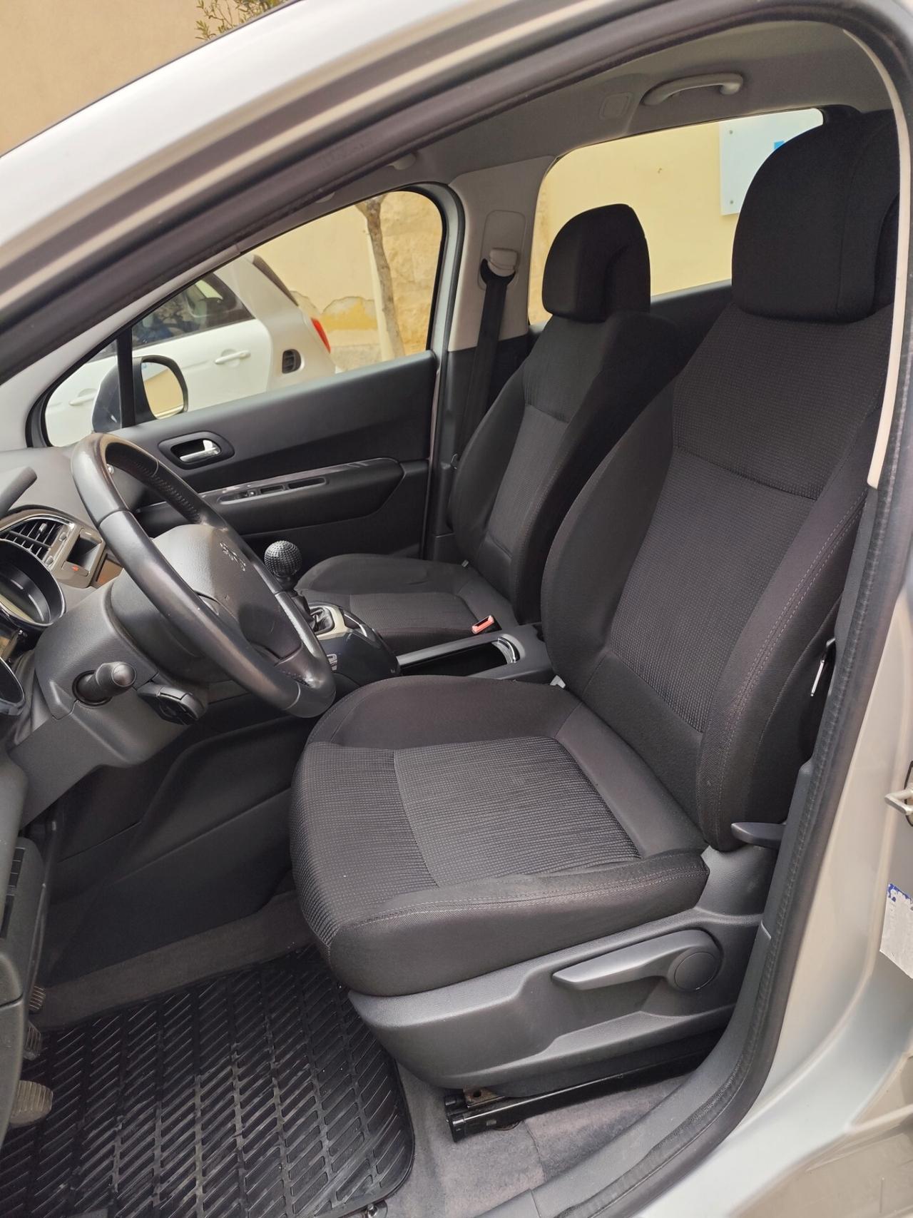 Peugeot 5008 1.6 HDi 112CV Family