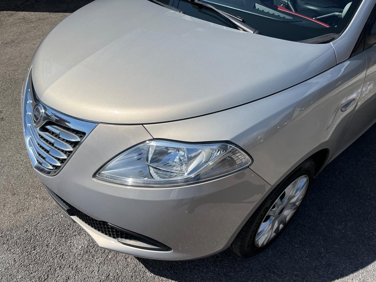 Lancia Ypsilon 1.2 69 CV Black/Red-km72000-