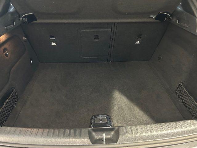 MERCEDES-BENZ GLA 200 Premium