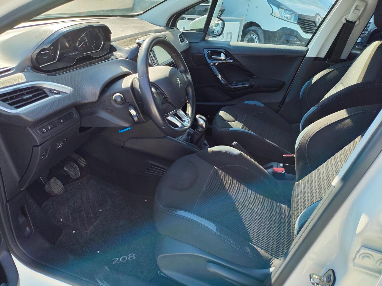 Peugeot 208 PureTech 82 5 porte Allure GPL