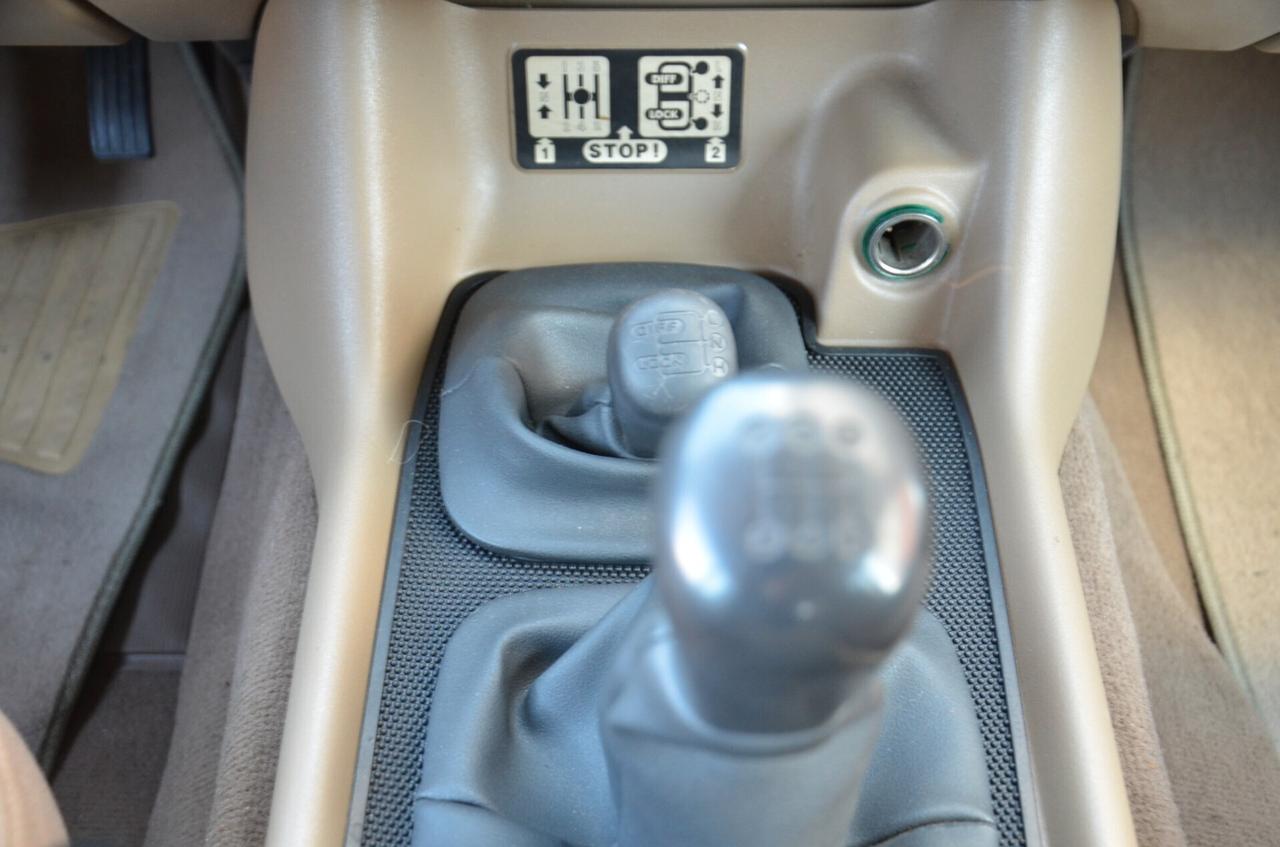 Land Rover Discovery 2.0i 16V cat 5 porte Luxury