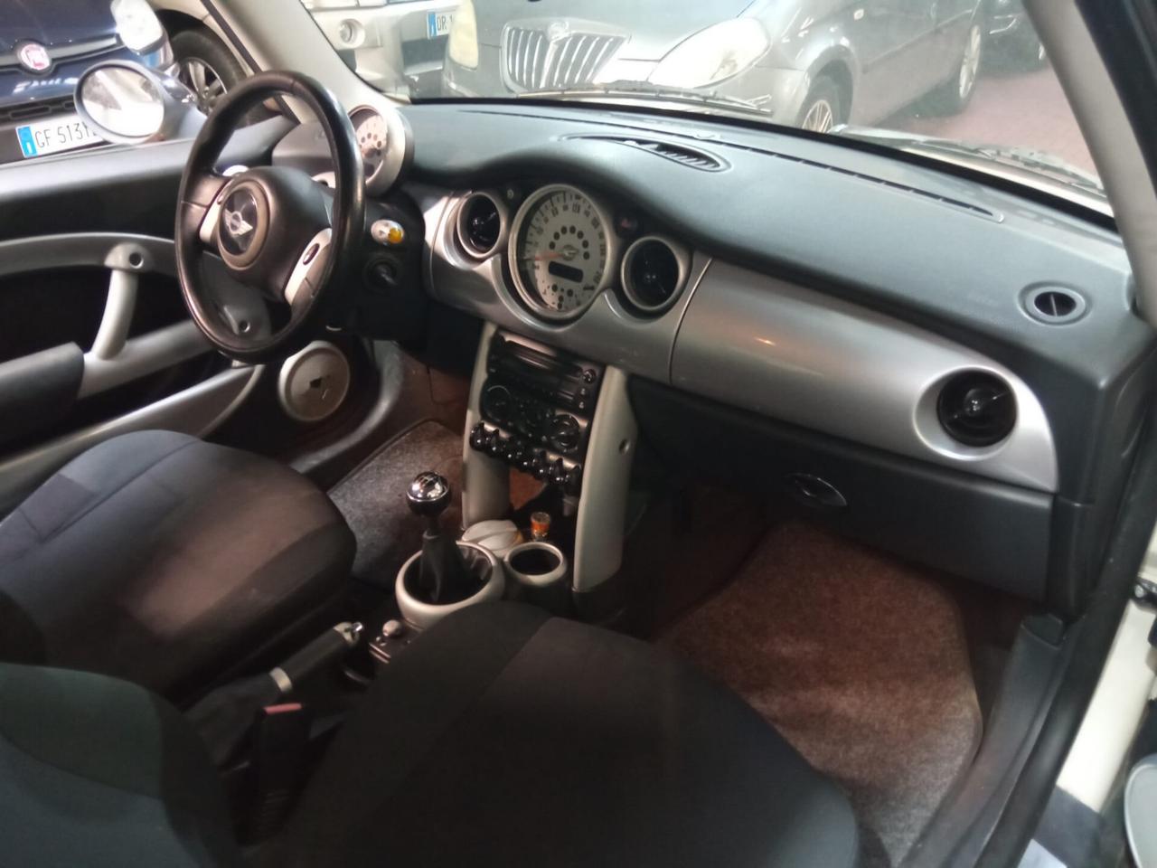 Mini 1.6 16V Cooper 115CV