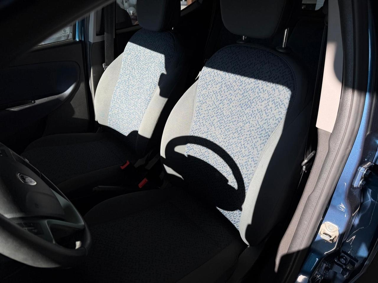 Lancia Ypsilon 1.0 FireFly 5 porte S&S Hybrid Gold