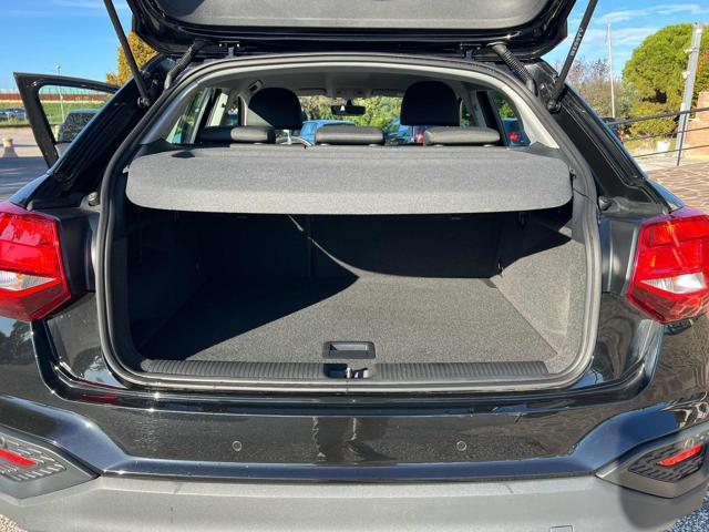 AUDI Q2 30 TDI S tronic Business