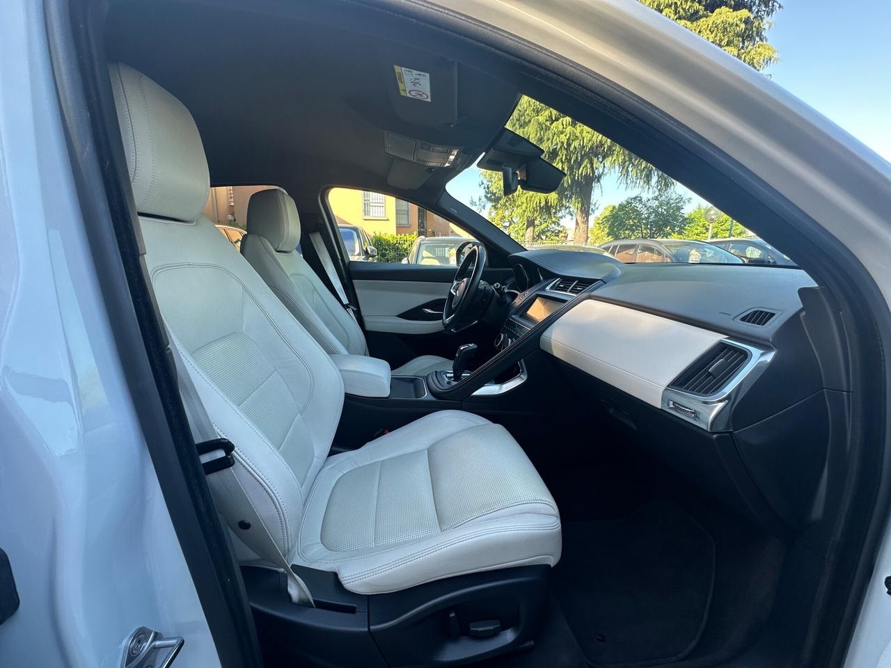 Jaguar E-Pace 2.0 249 CV AWD aut. First Edition