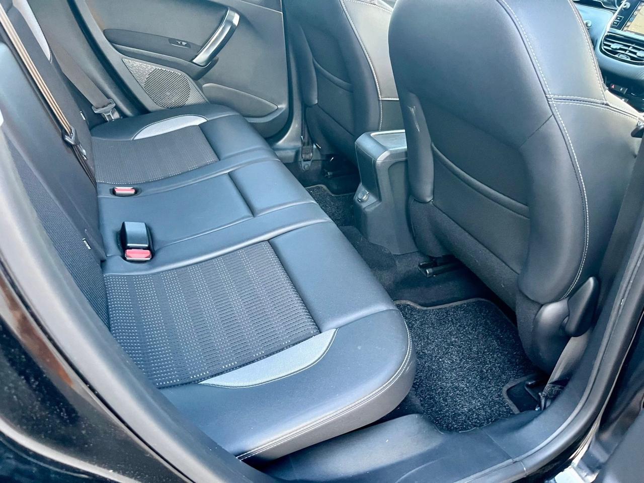 Peugeot 2008 1.6 e-HDi 2014 141.000km perfetta