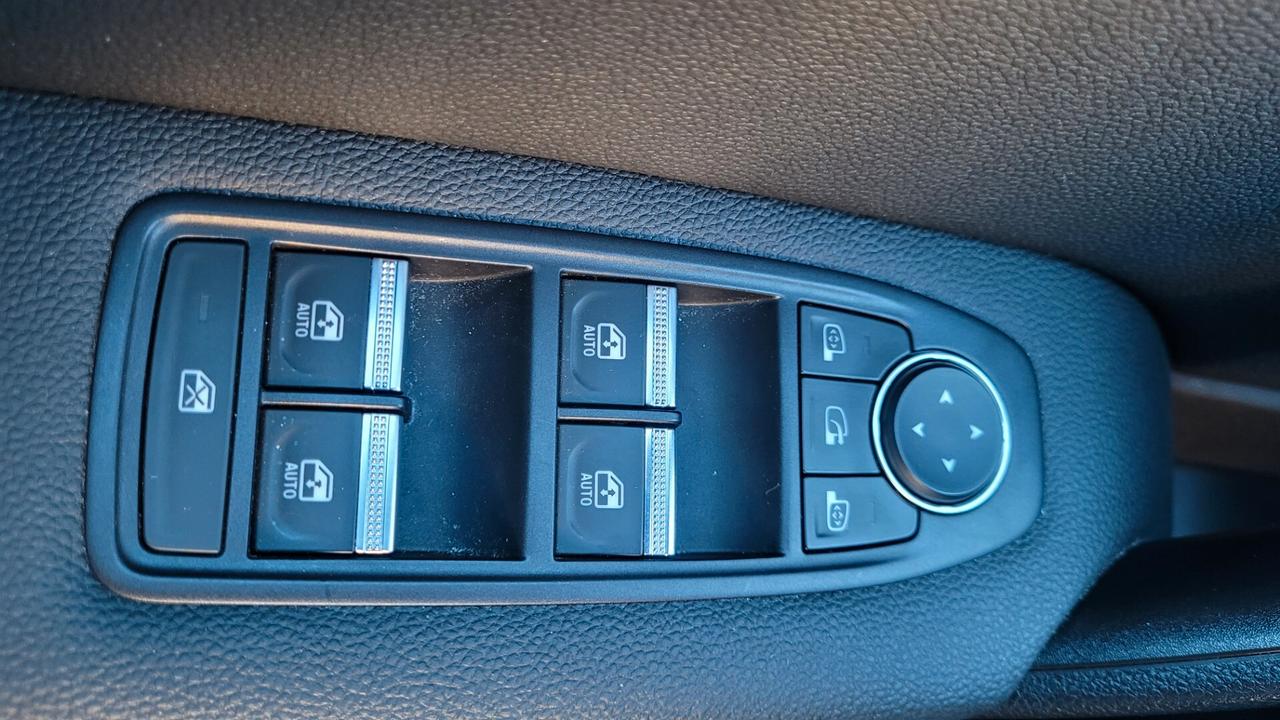 Renault Captur Full Hybrid E-Tech Initiale Paris