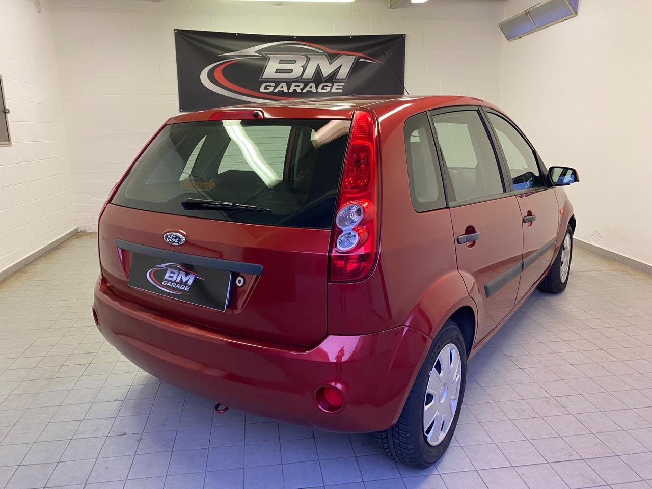 Ford Fiesta 1.4 16V 5p. Ghia