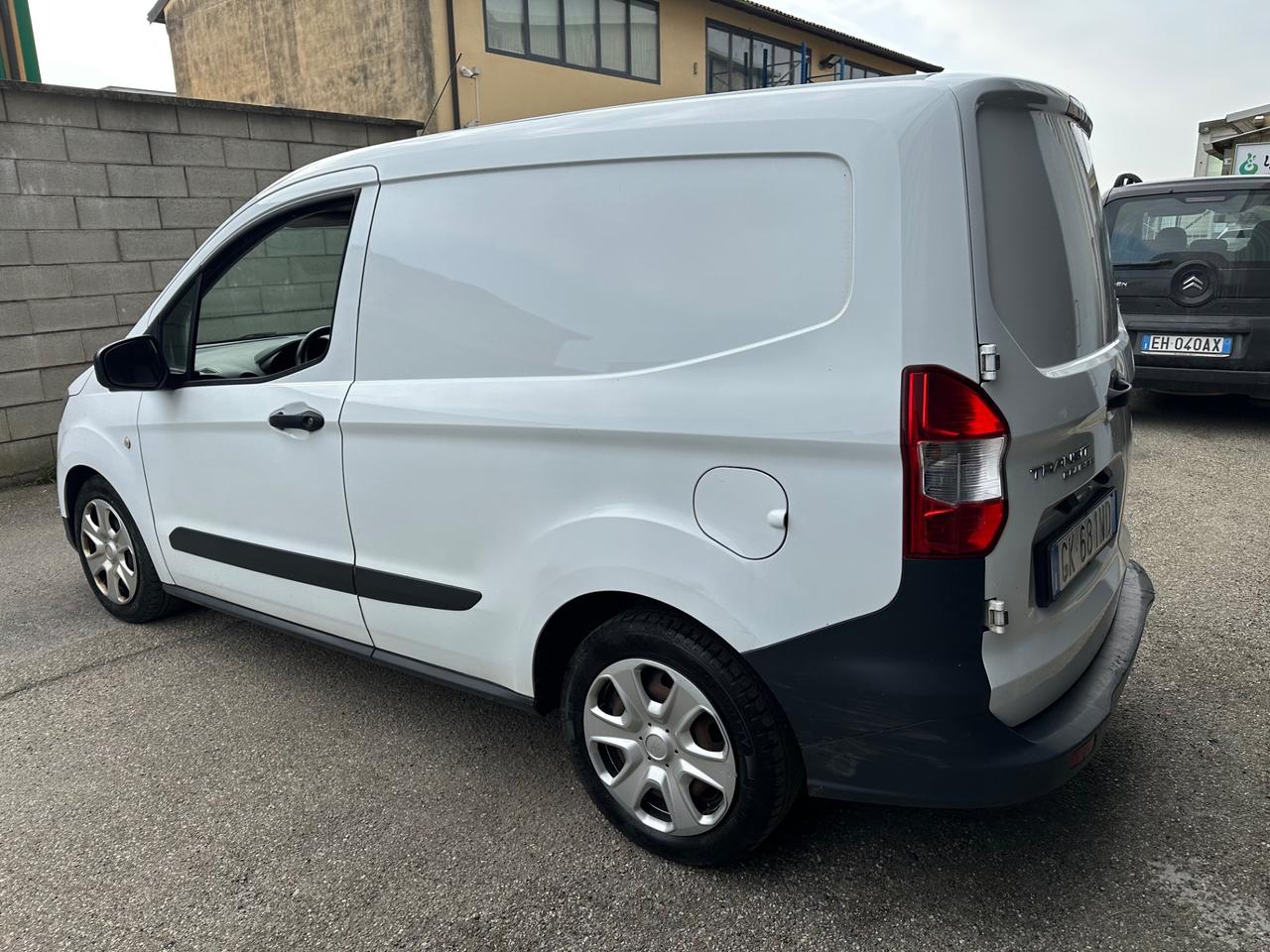 FORD TRANSIT COURIER