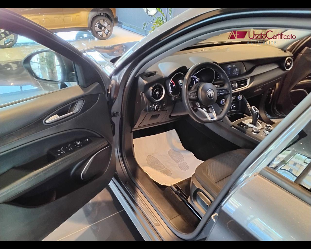 ALFA ROMEO Stelvio 2.2 Turbodiesel 160 CV AT8 RWD Super