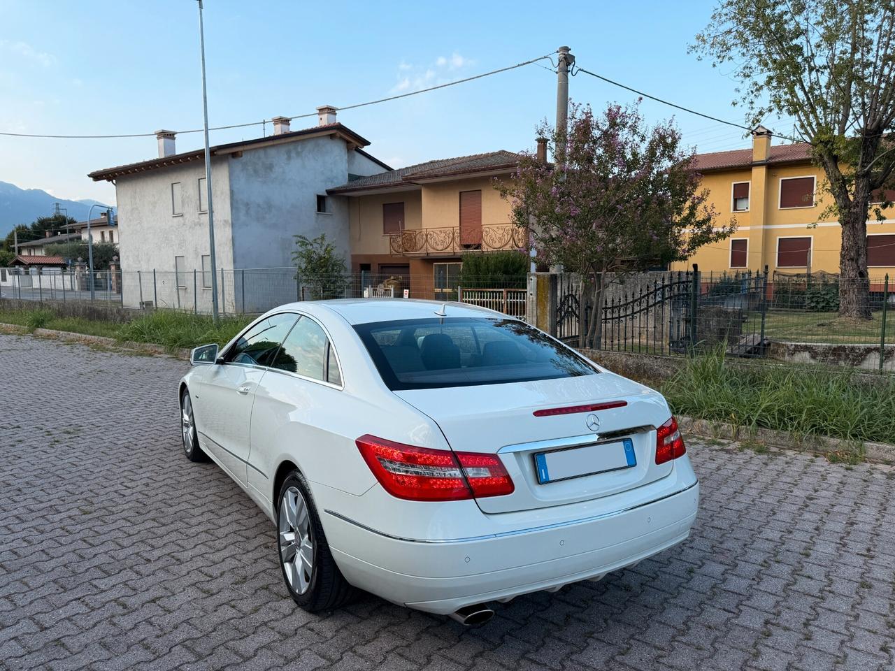 Mercedes E 220 CDI Coupé BlueEFFICIENCY