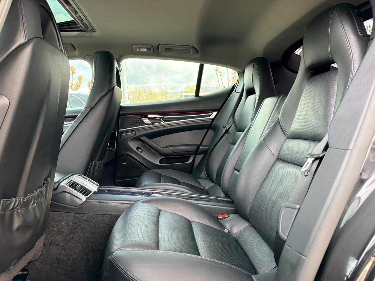 Porsche Panamera 3.0 Diesel 300cv da vetrina