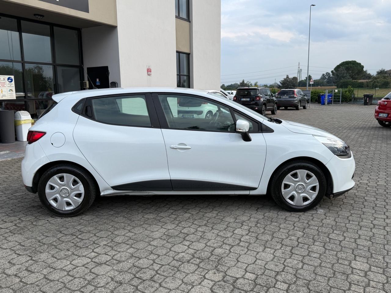 Renault Clio 1.2 75CV GPL 5P.