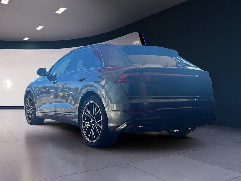 Audi Q8 50 TDI 210kW quattro tip. S Line Edition Black pack