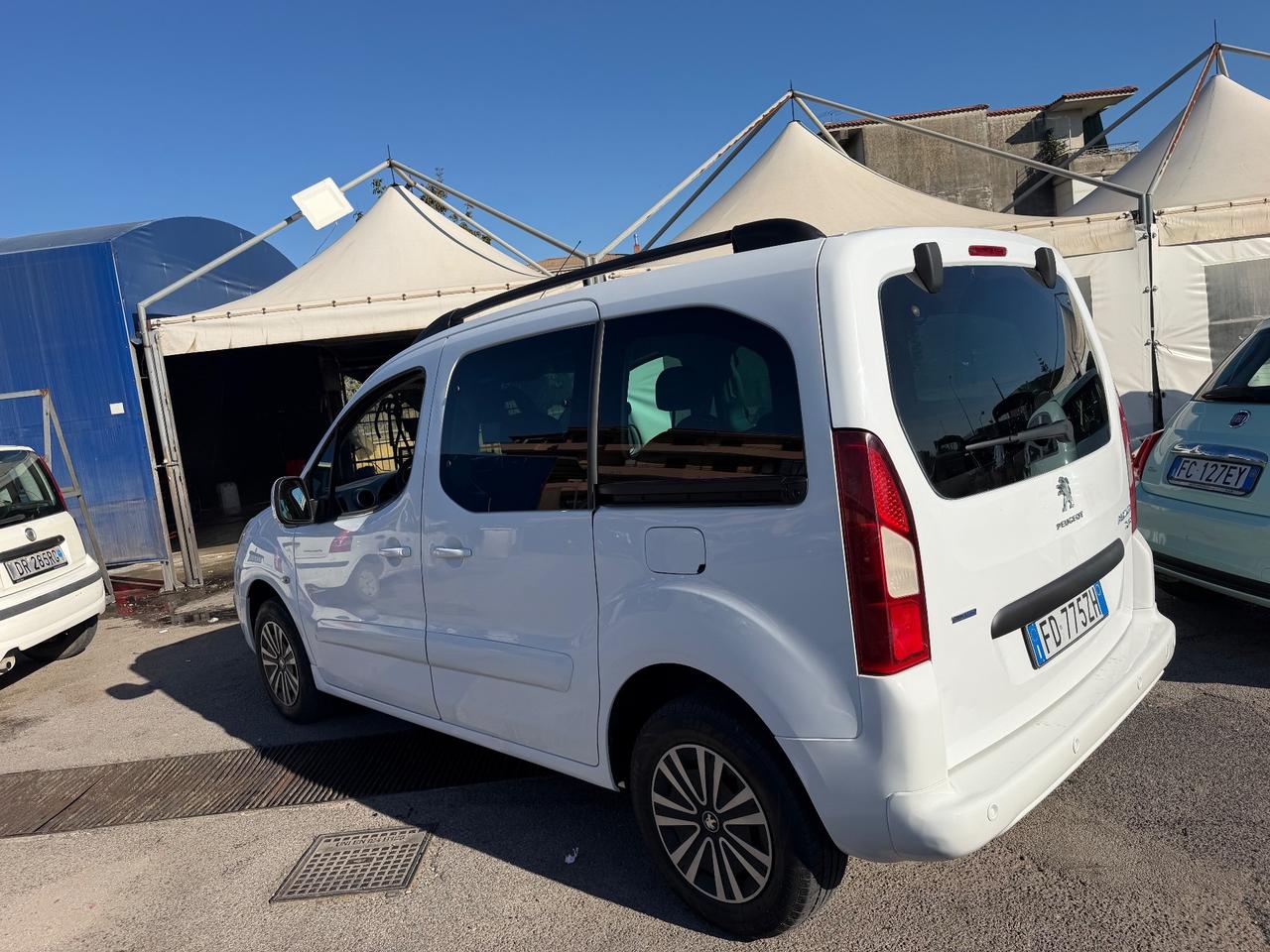 Peugeot Partner Tepee BlueHDi 100 Outdoor