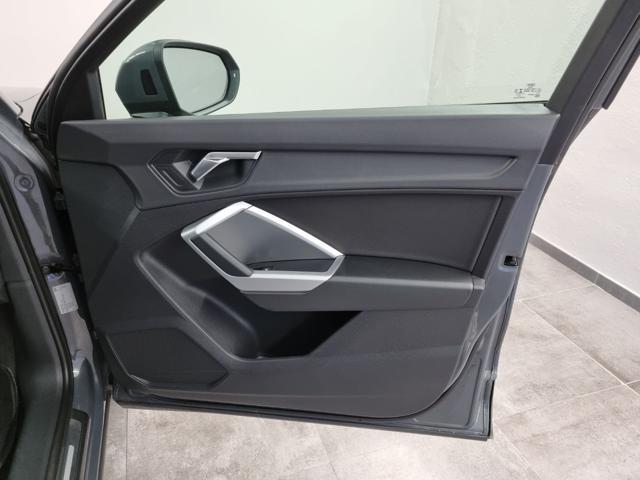 AUDI Q3 35 TFSI S tronic