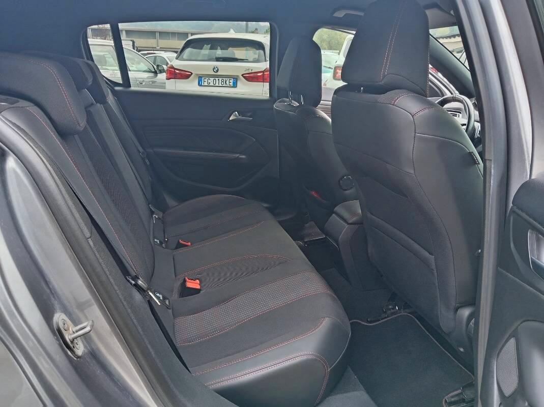 Peugeot 308 1.5 bluehdi GT Line s&s 130cv eat8