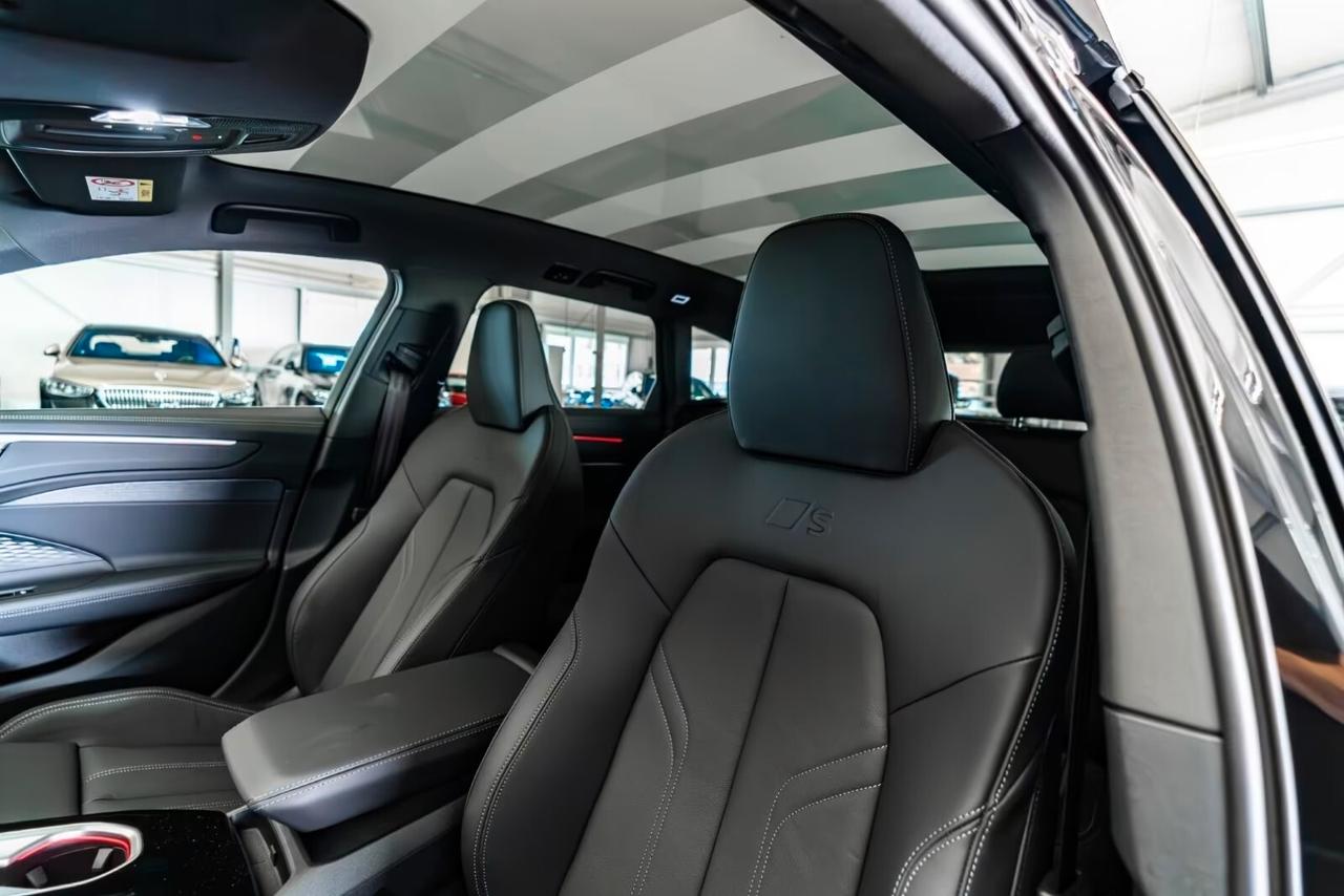 Audi A6 Avant TDI quattro 150 kW S tronic line edition