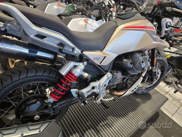 Moto Guzzi V85 TT - 2024