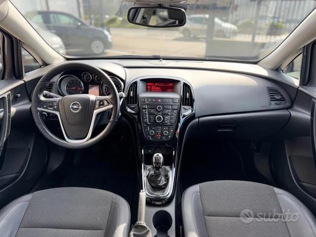 OPEL Astra 1.4 Turbo 140CV Sports Tourer GPL Tec
