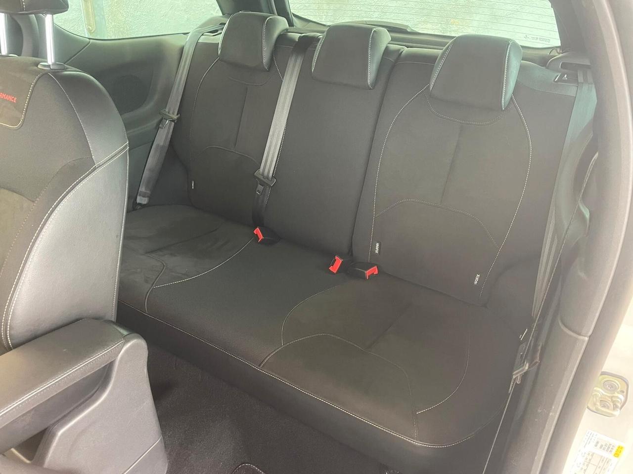 Ds DS3 3 PureTech 110 aut. Performance Line