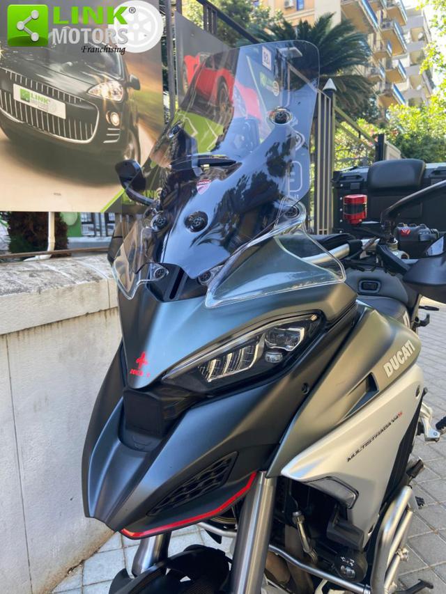 DUCATI Multistrada V4 S travel & radar