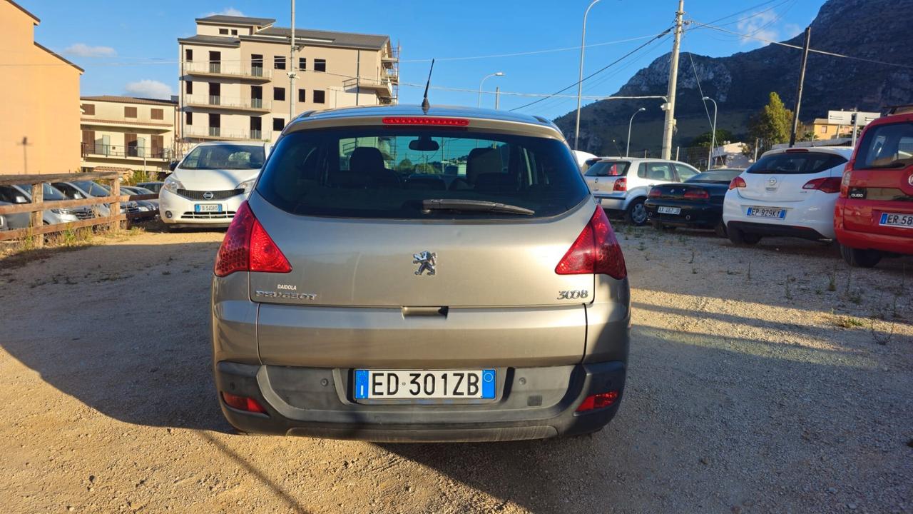 Peugeot 3008 1.6 HDi 110CV cambio robotizzato Premium